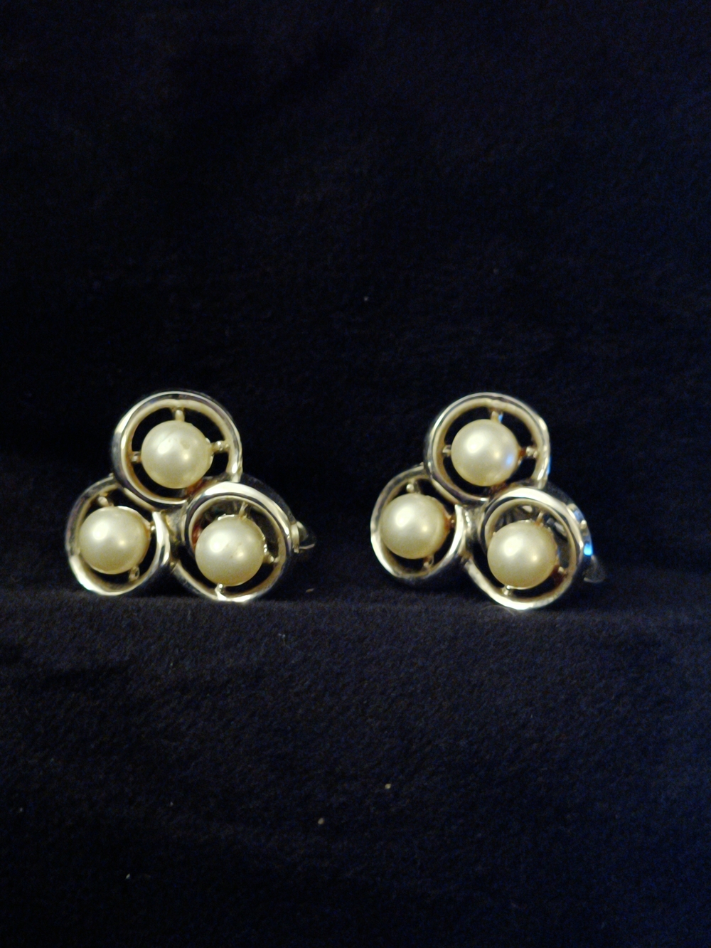 Vintage 1960s Trifari Faux Pearl  Earrings